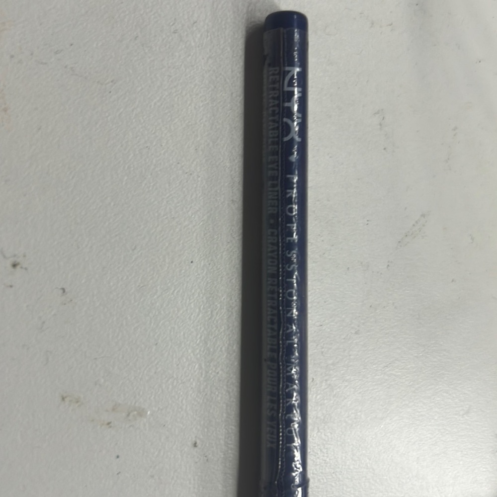 Nyx eyeliner in shade deep blue
